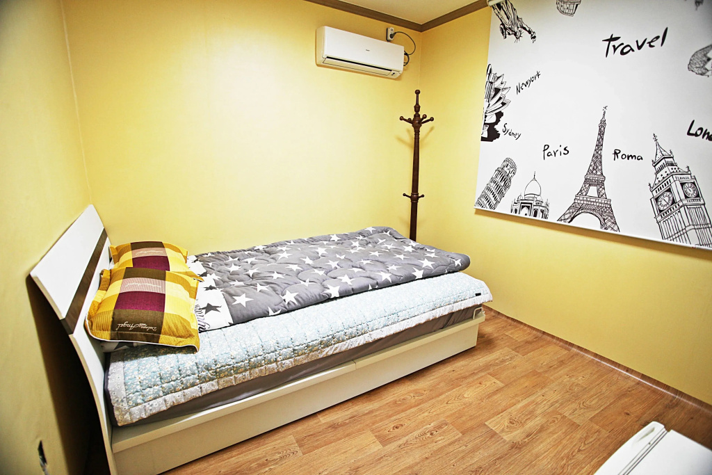 Standard Double room (full double bed)