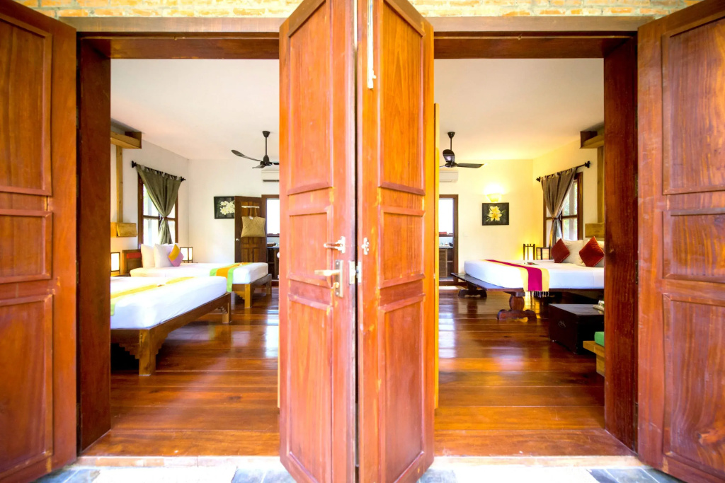 1 Bedroom Deluxe Double room with balcony and with garden view (twin beds)
