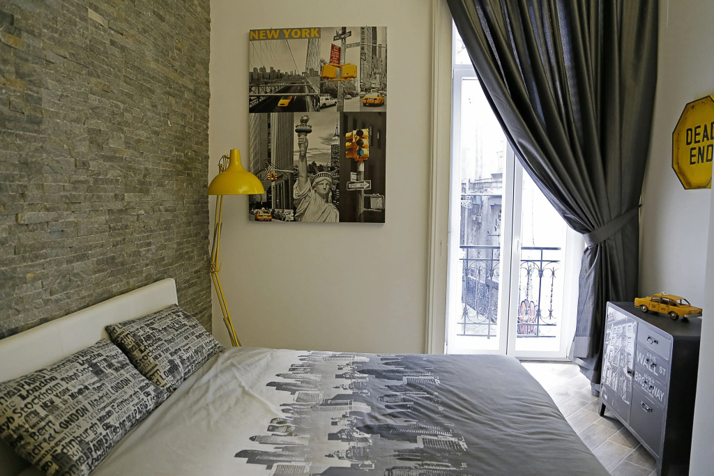 Standard Double room with balcony (full double bed)