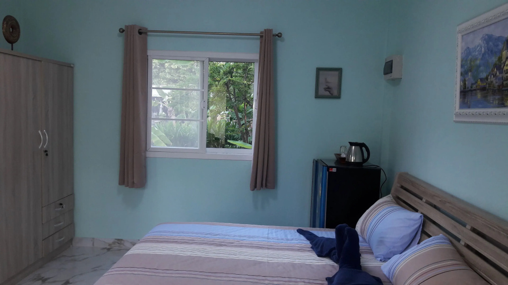 Deluxe Double Bungalow with pool view (full double bed)