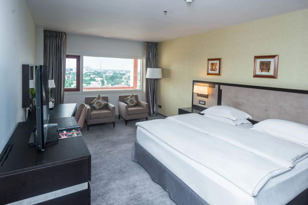 Double room (full double bed)