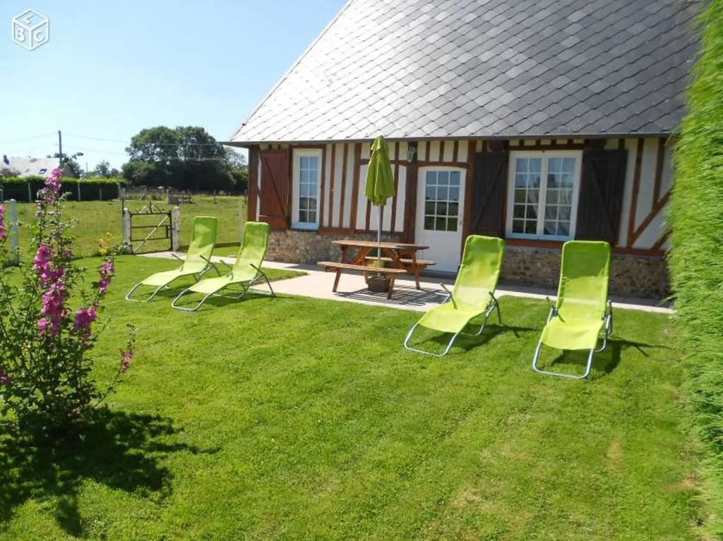 House With 2 Bedrooms in Épreville-en-lieuvin, With Enclosed Garden an
