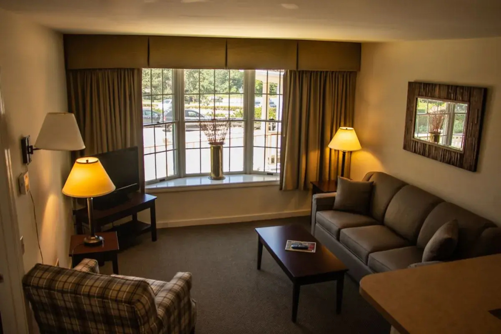 1 Bedroom Suite