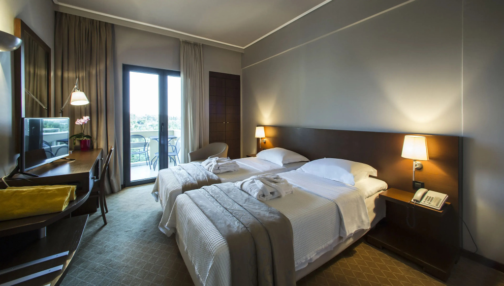 Dekelia Hotel — 4