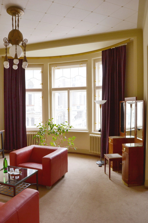 1 Bedroom Suite