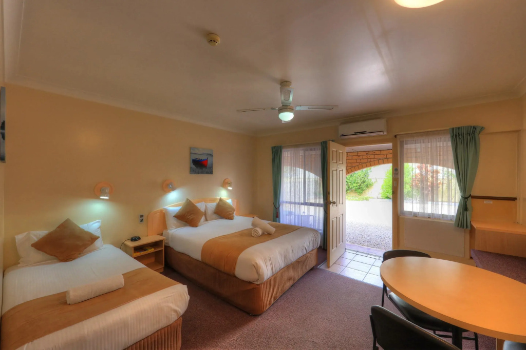 Standard Double room (twin beds)