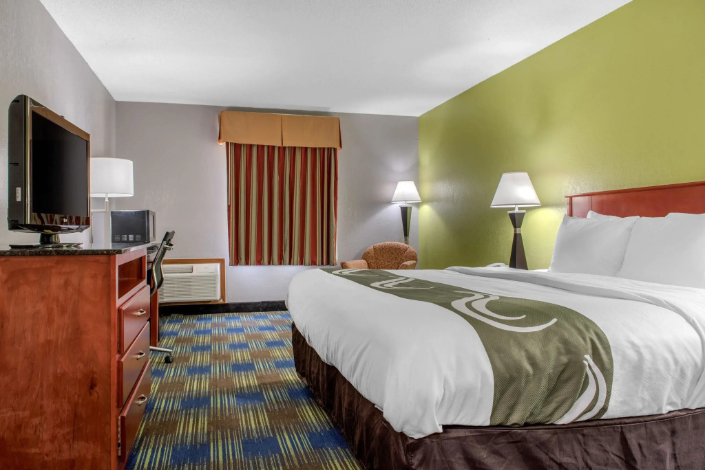 Double Suite (full double bed)