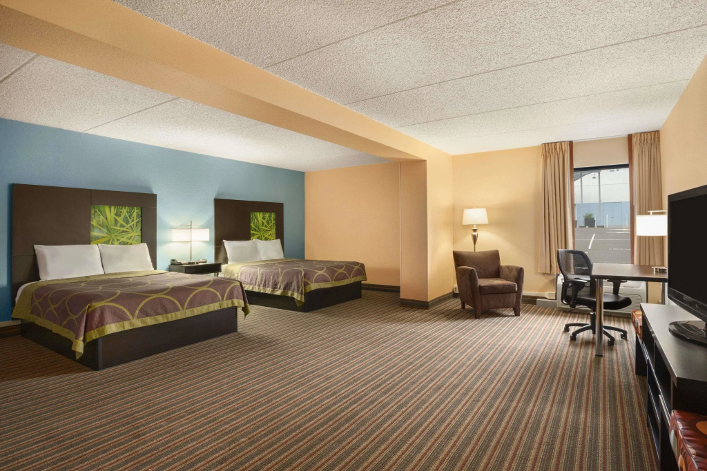 Quadruple Suite