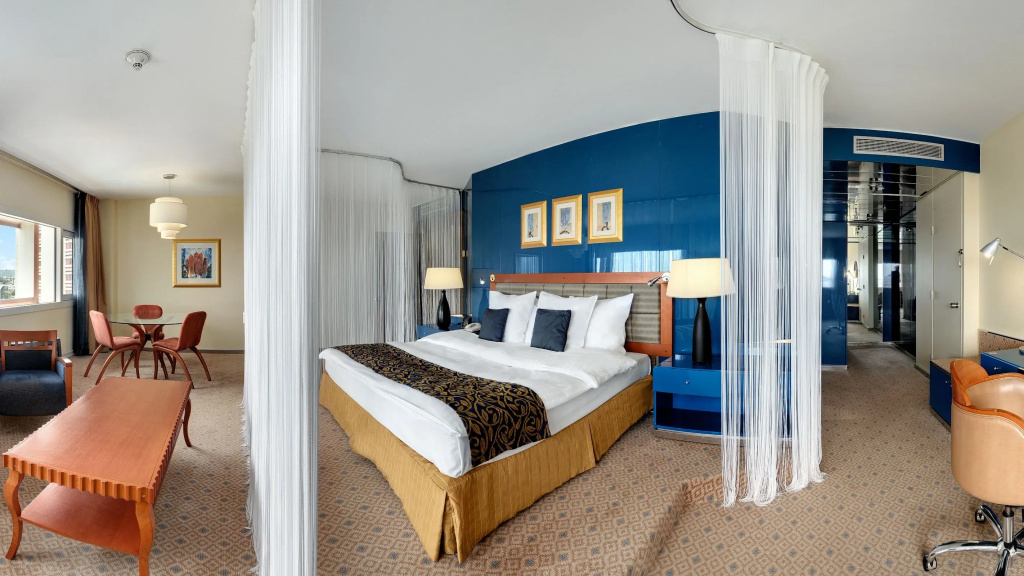 Royal Double room (full double bed)