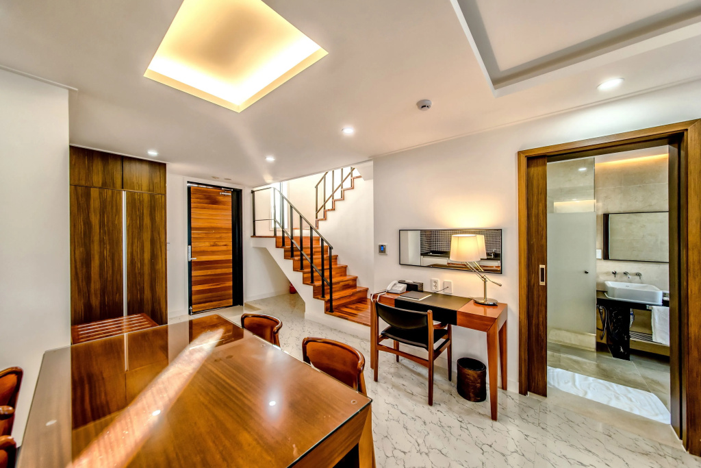 Royal Single Villa with garden view