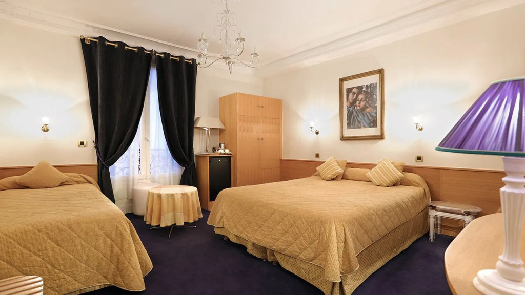 Standard Quadruple room