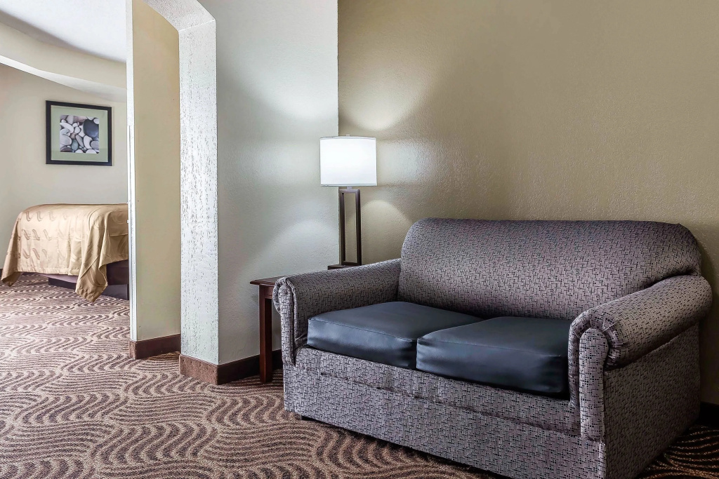 Double Suite (full double bed)