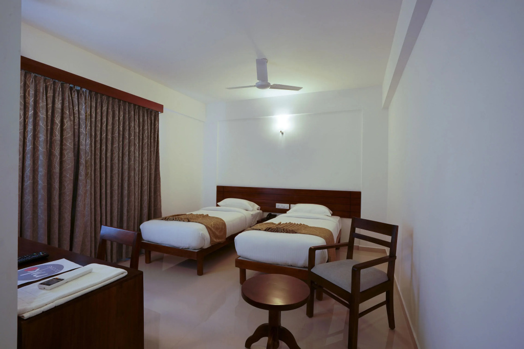 Premium Double room with city view (full double bed)
