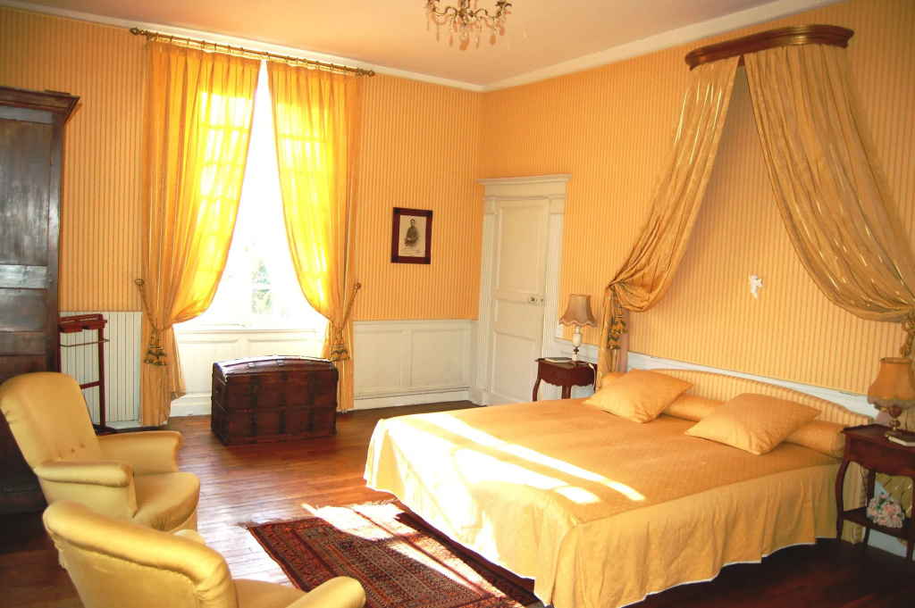 Grand room