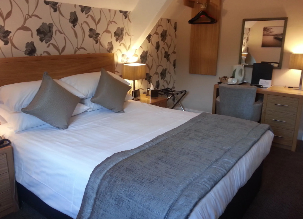 Standard Double room (full double bed)