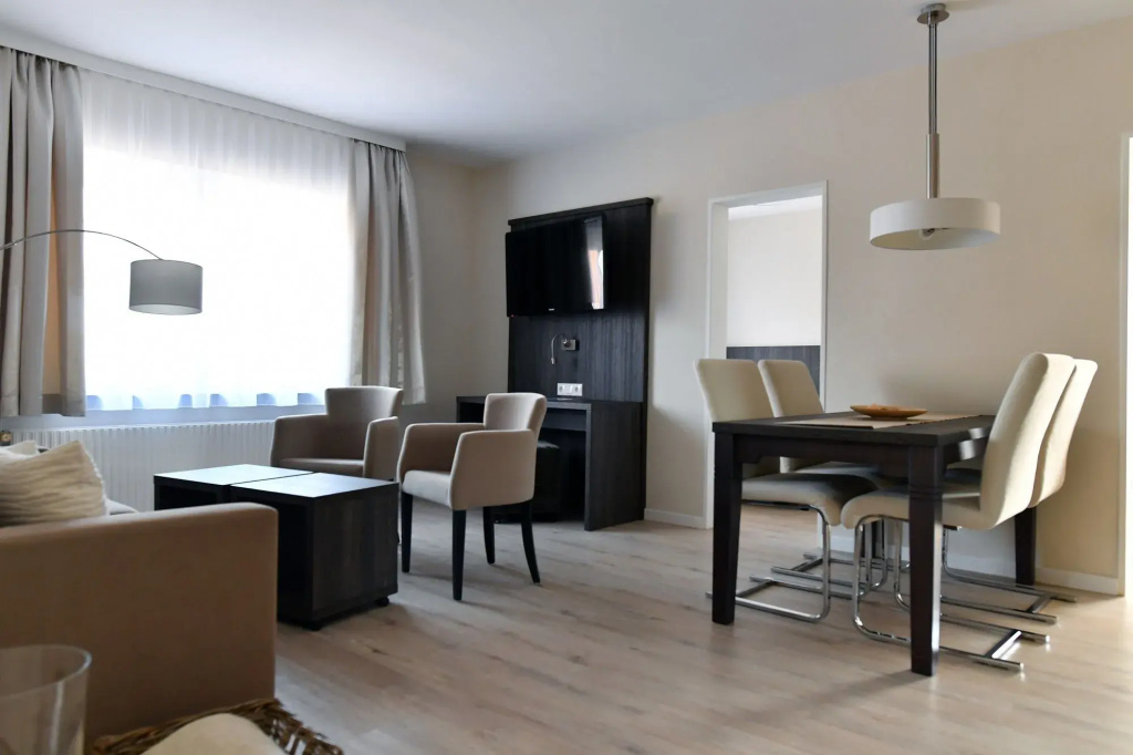 2 Bedrooms Apartment