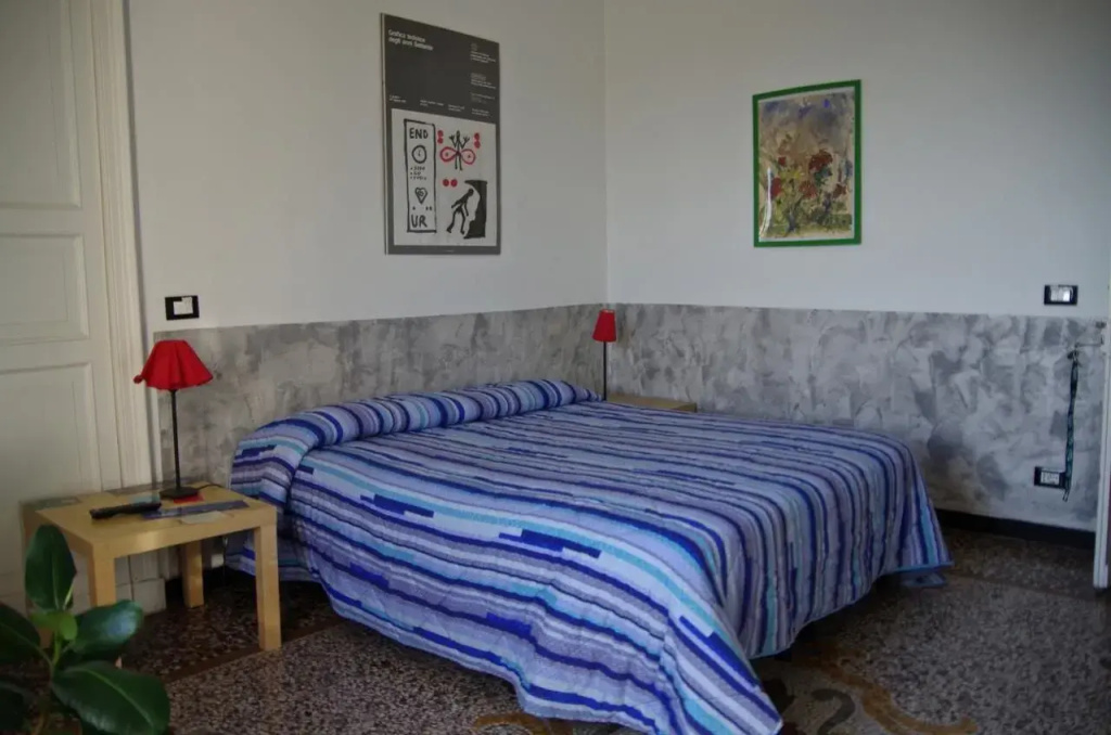 Economy room