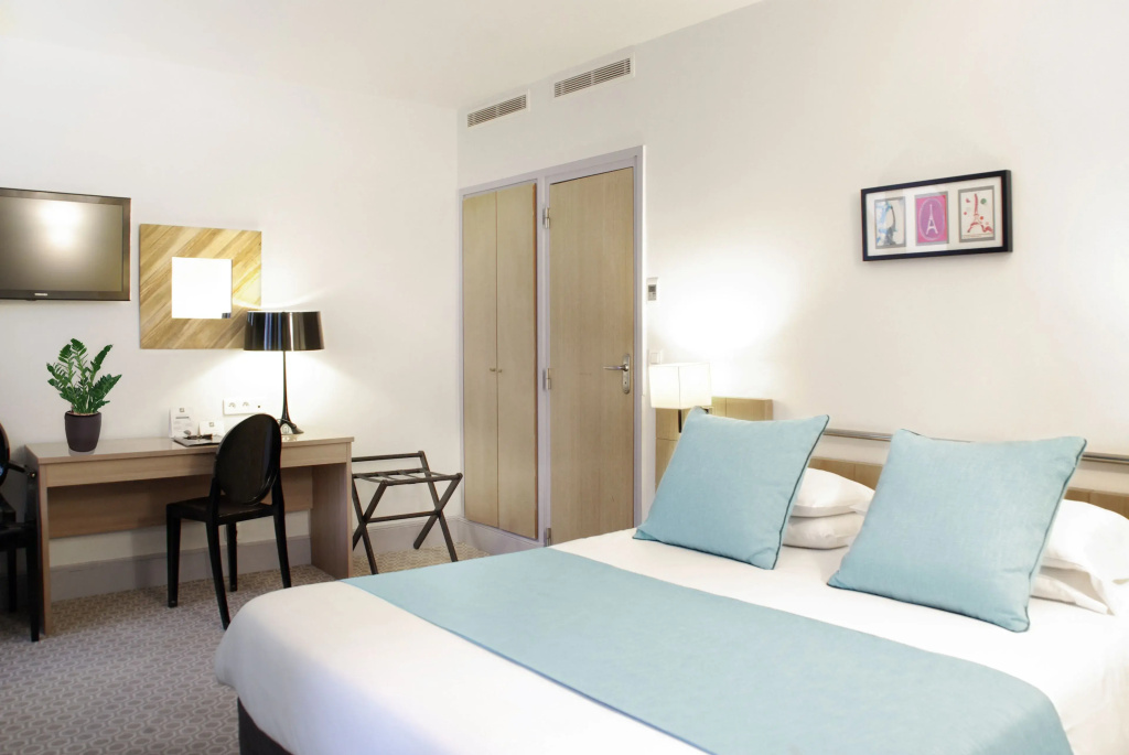 Standard Double room (full double bed)