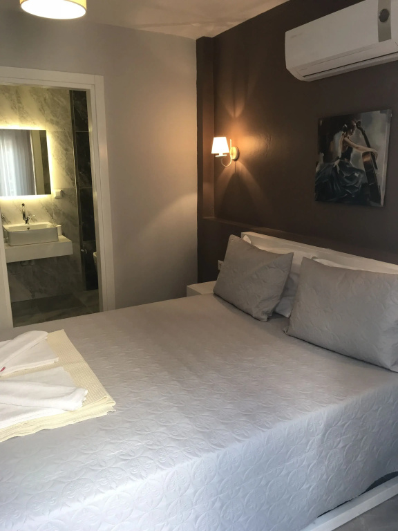 Economy Double room (full double bed)