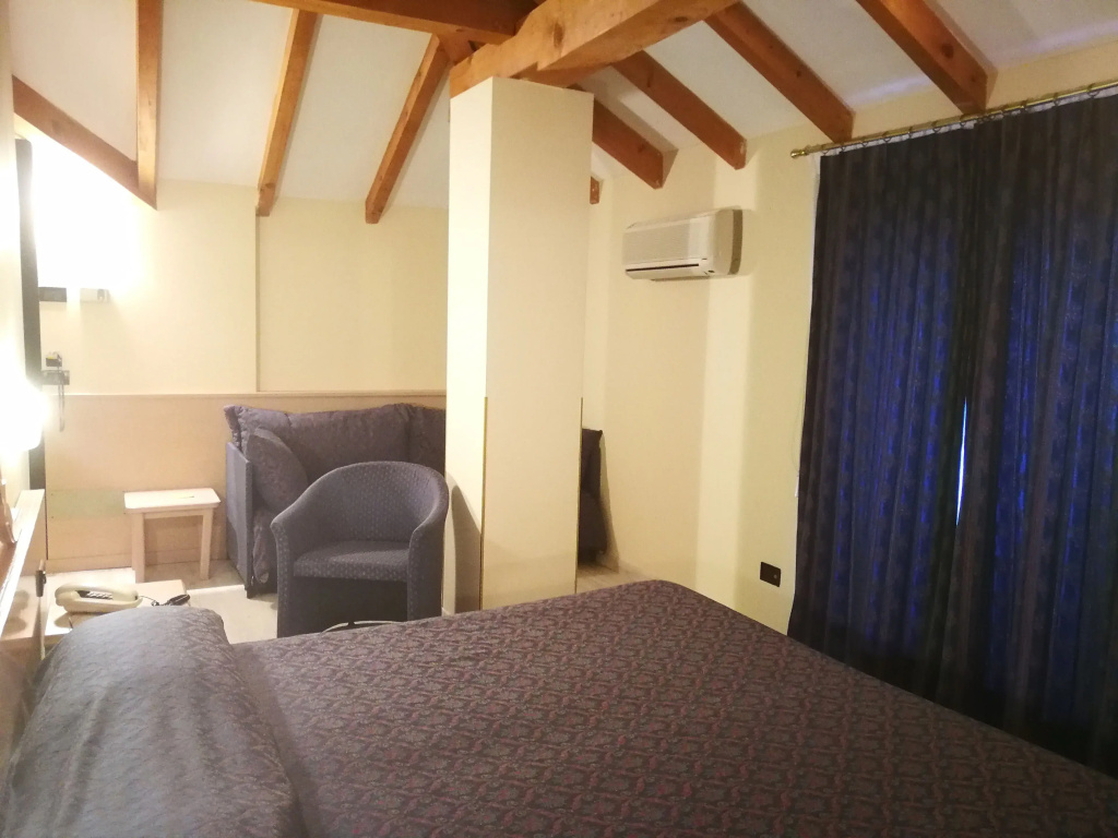 Hotel Lo Scoiattolo - Chambres