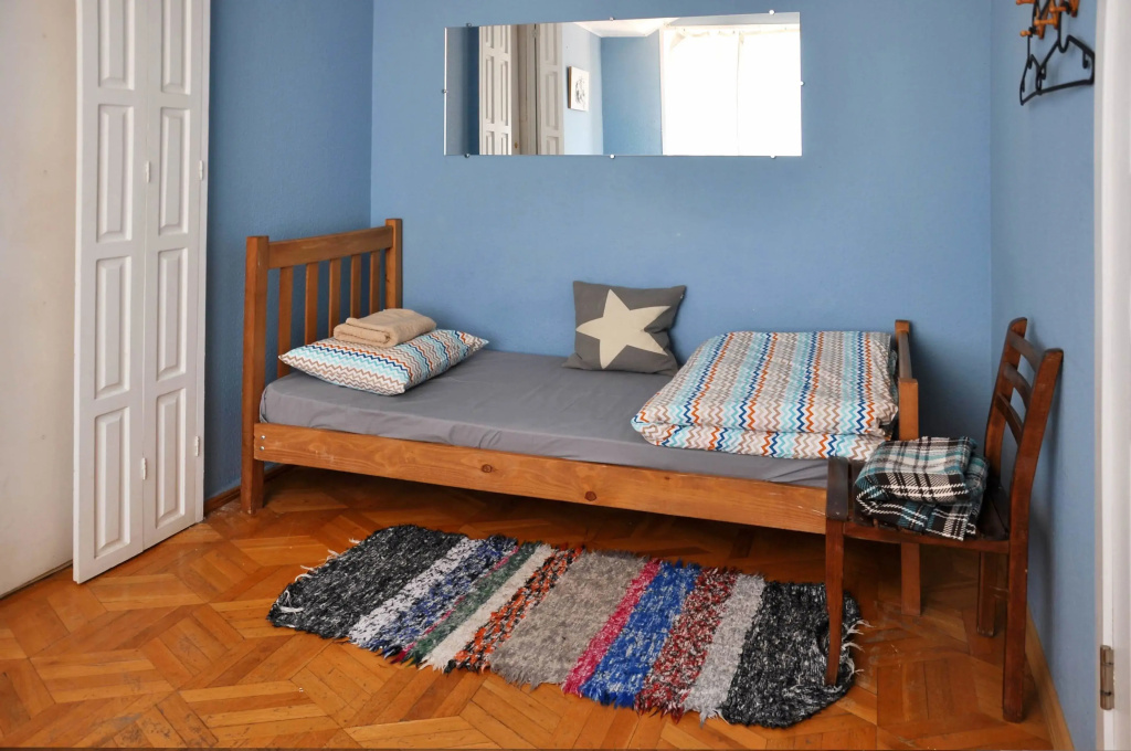 Economy room