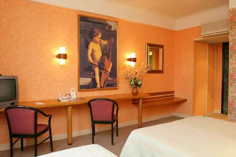 Prestige Double room (full double bed)
