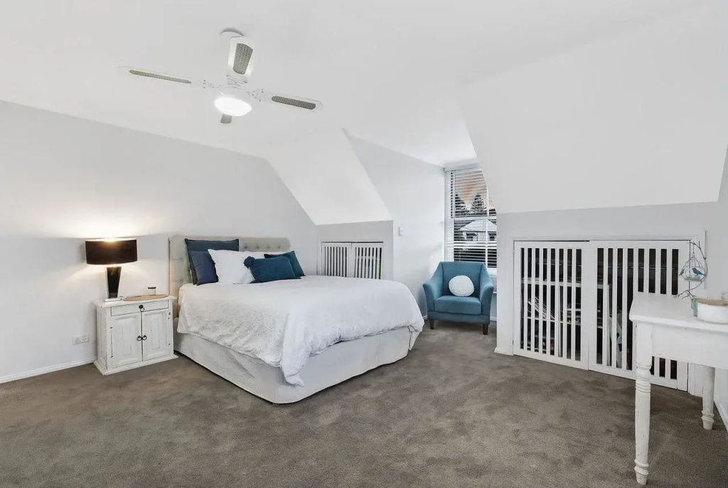 4 Bedrooms Cottage