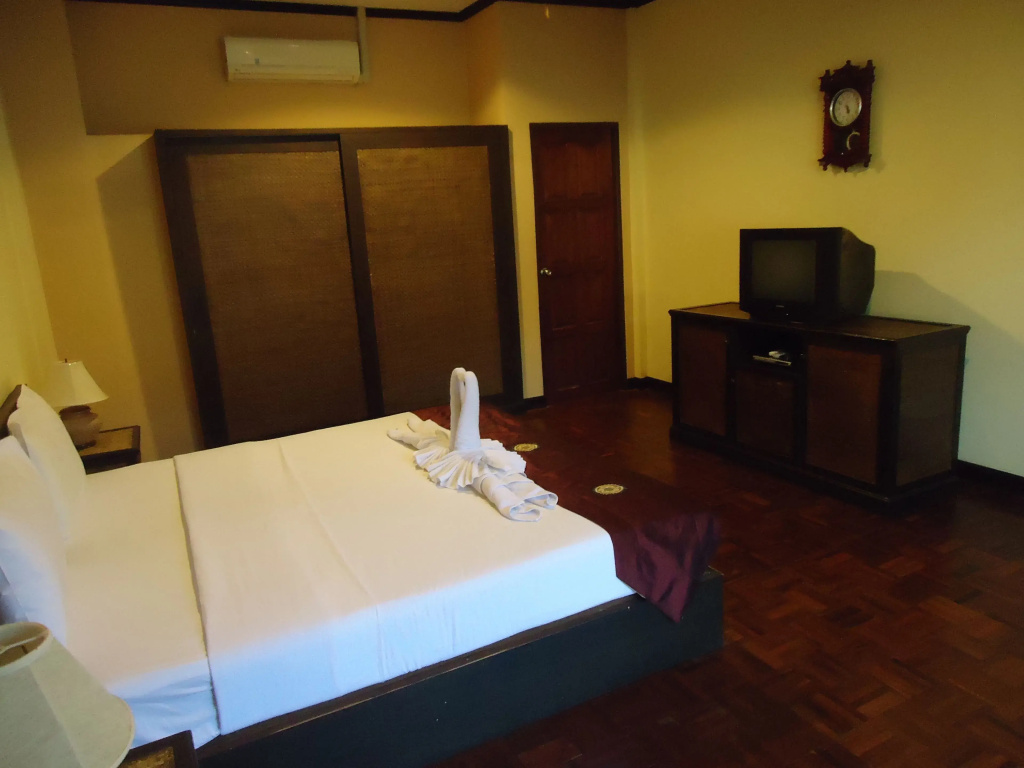 Economy room