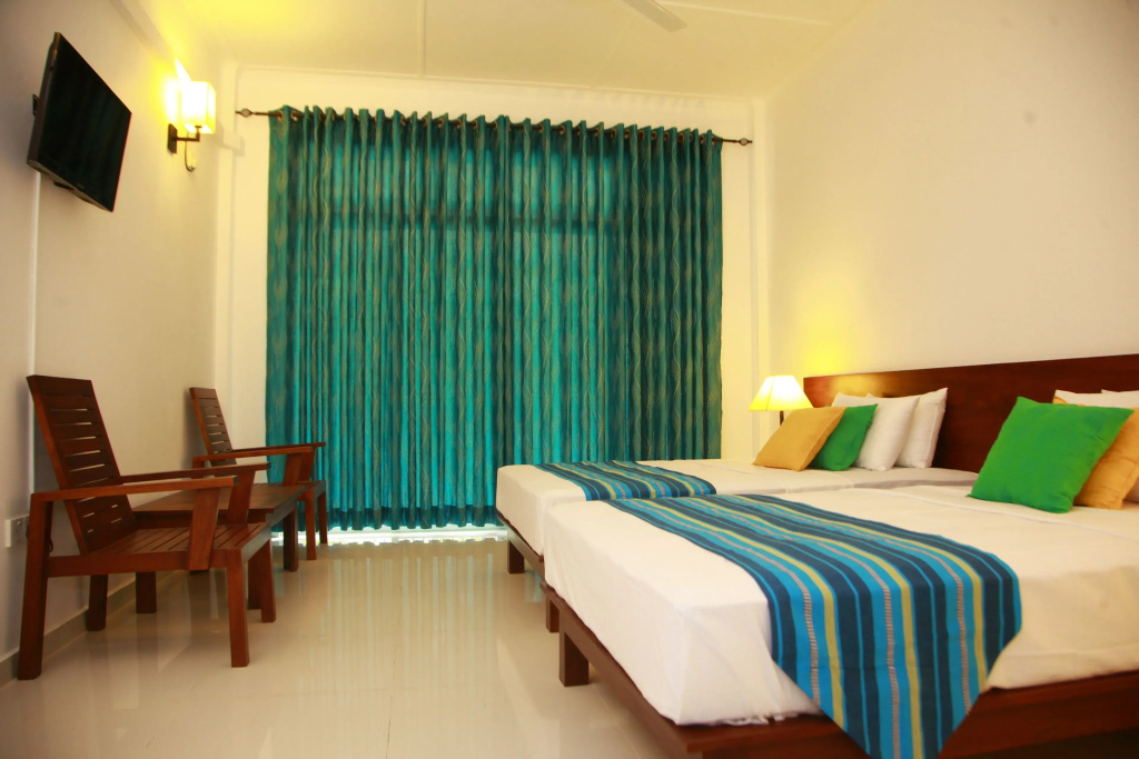 Deluxe Double room (full double bed)