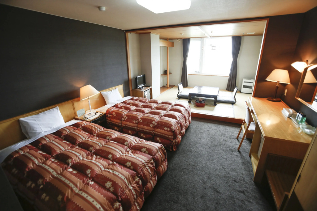 Standard room with lake view