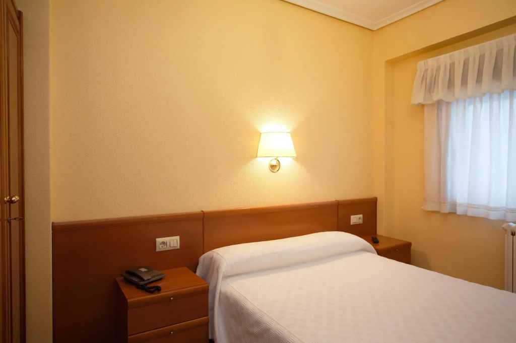 Economy Double room (full double bed)