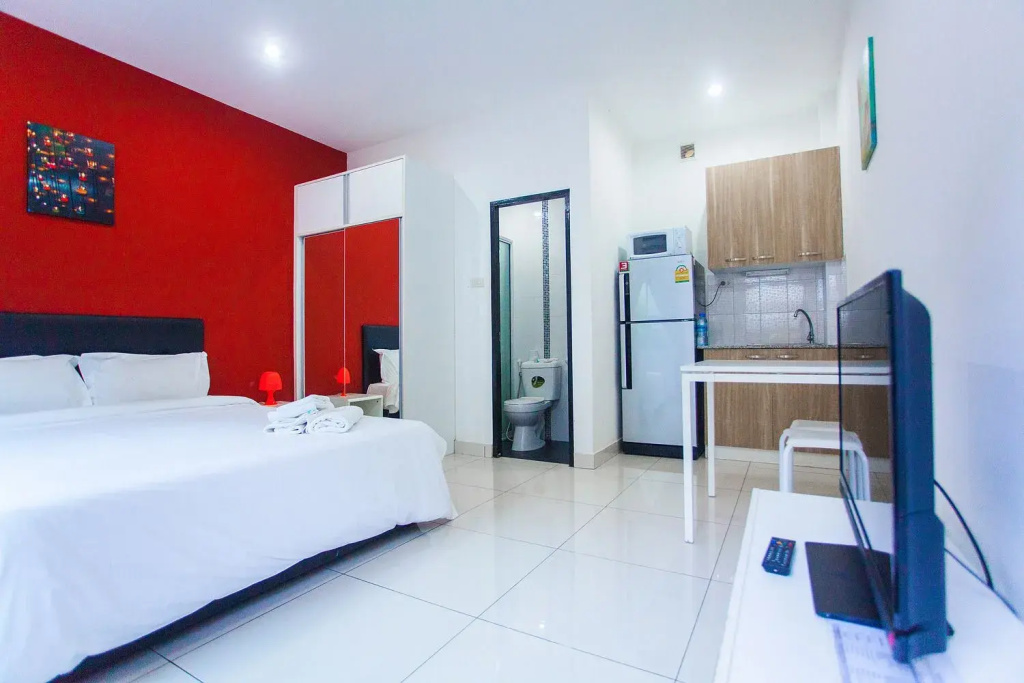 Standard Double room (full double bed)