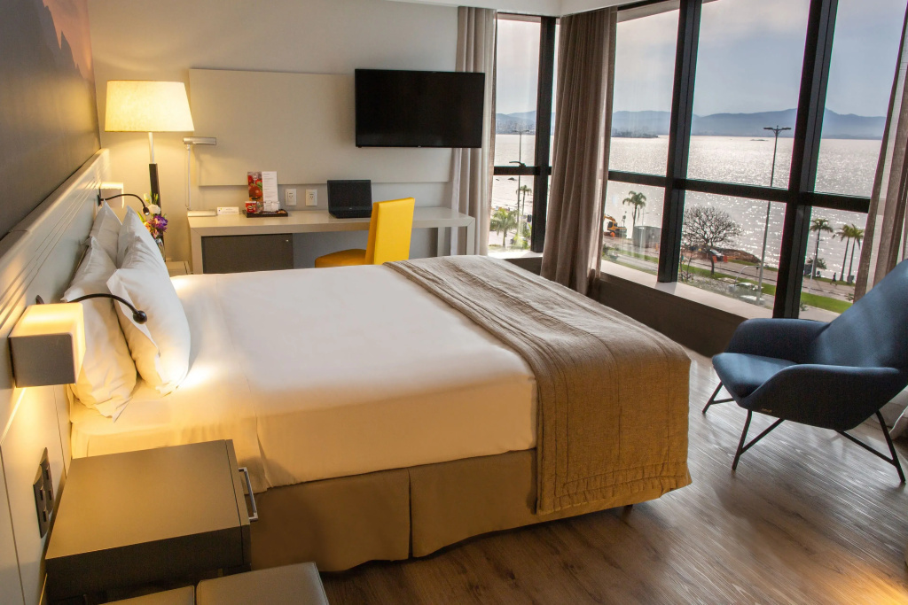 Luxury room with sea view