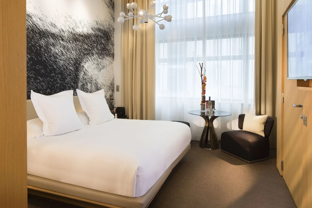 Superior room