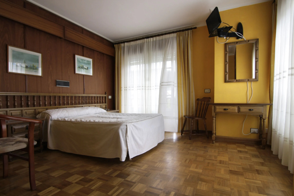 Economy Double room (full double bed)