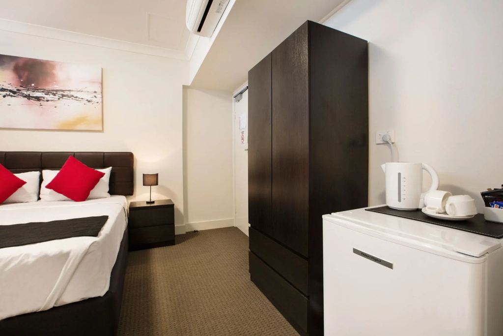 Double Studio (full double bed)