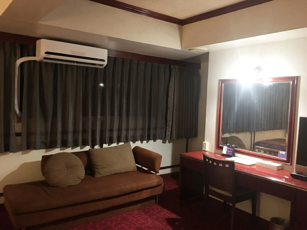 Mou Hotel Luchuan - Chambres