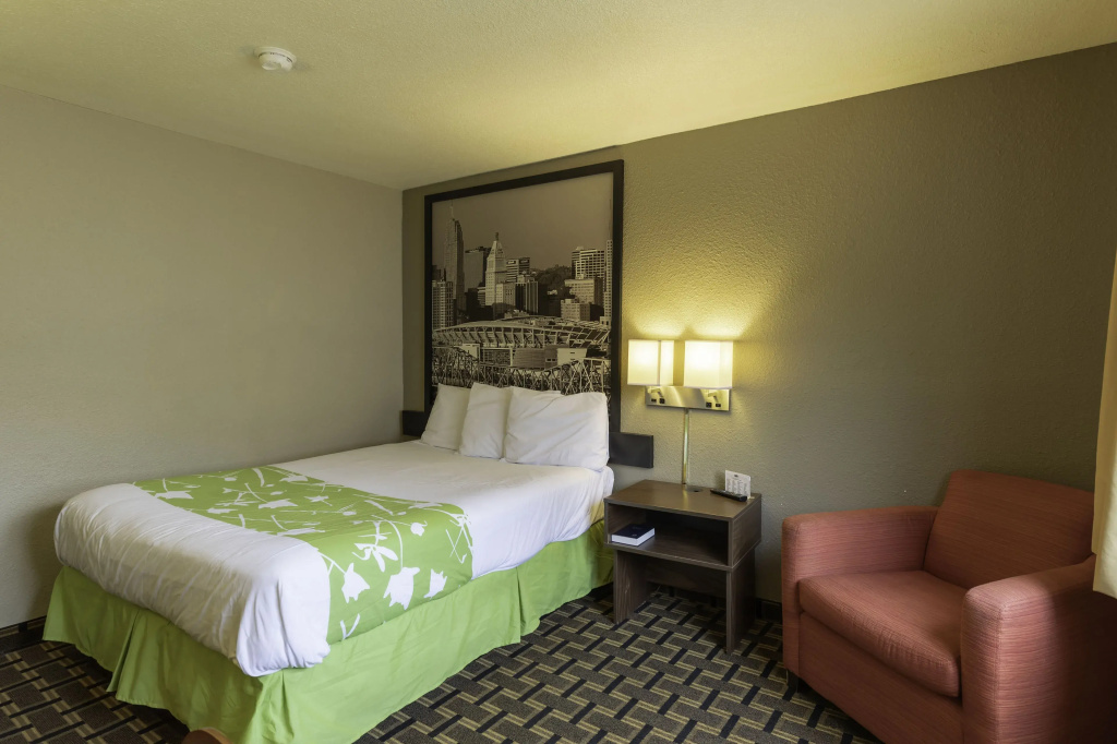 Standard Double room (full double bed)