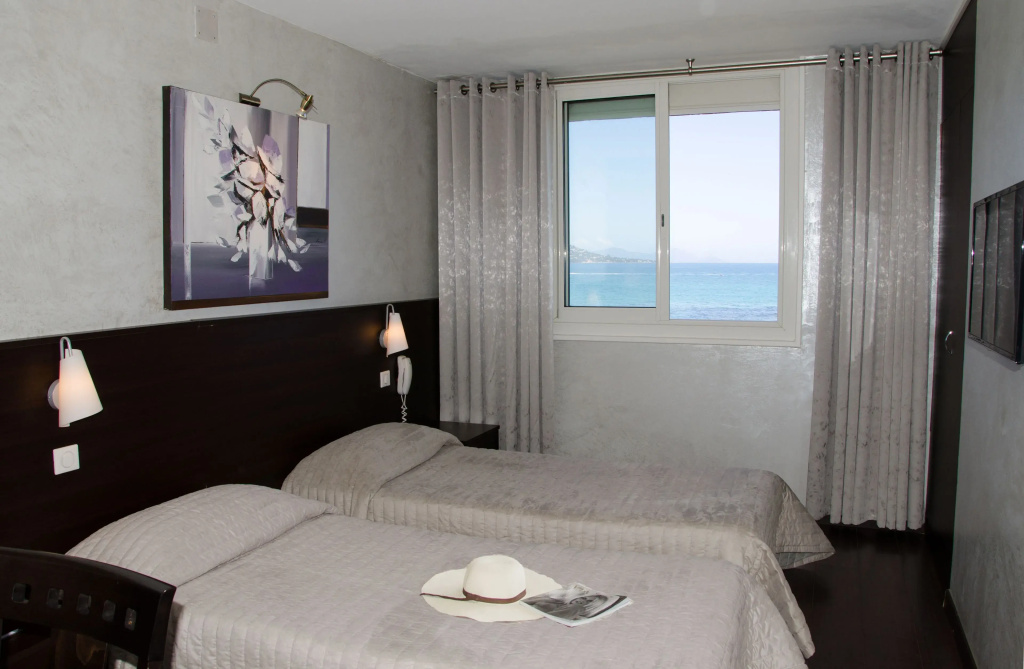 Standard Double room with sea view (twin beds)