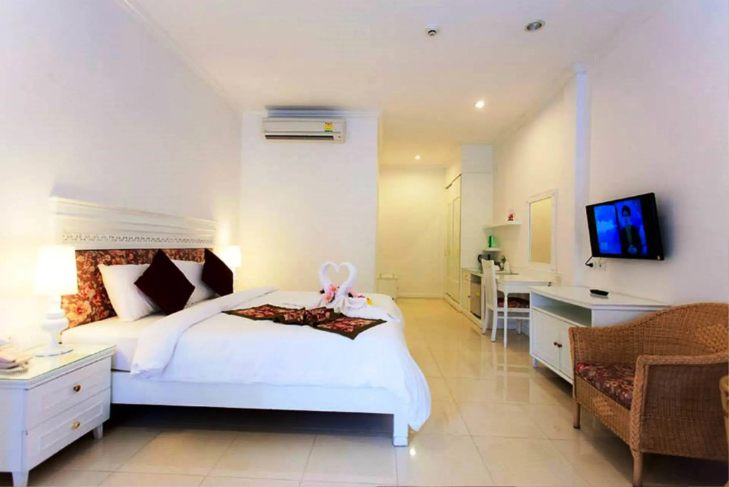 Superior room with garden view