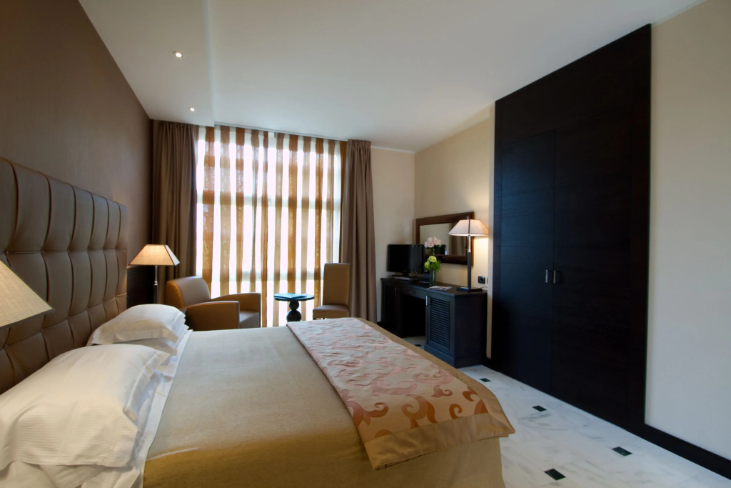 Superior Double room (full double bed)