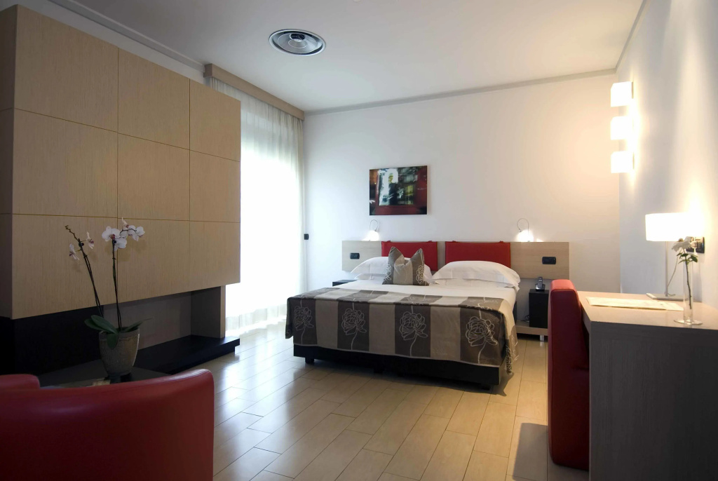 Superior Double room (full double bed)
