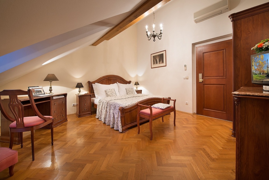 Standard Double room (full double bed) (bed type is subject to availability)