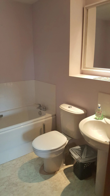 2 Bedrooms Cottage