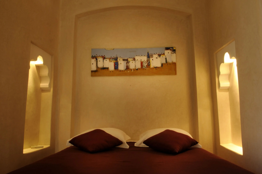Economy room
