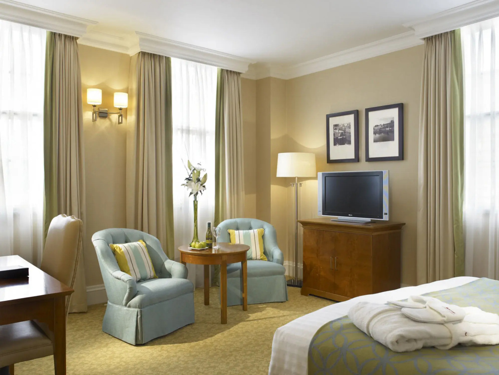 Superior Double room (full double bed)