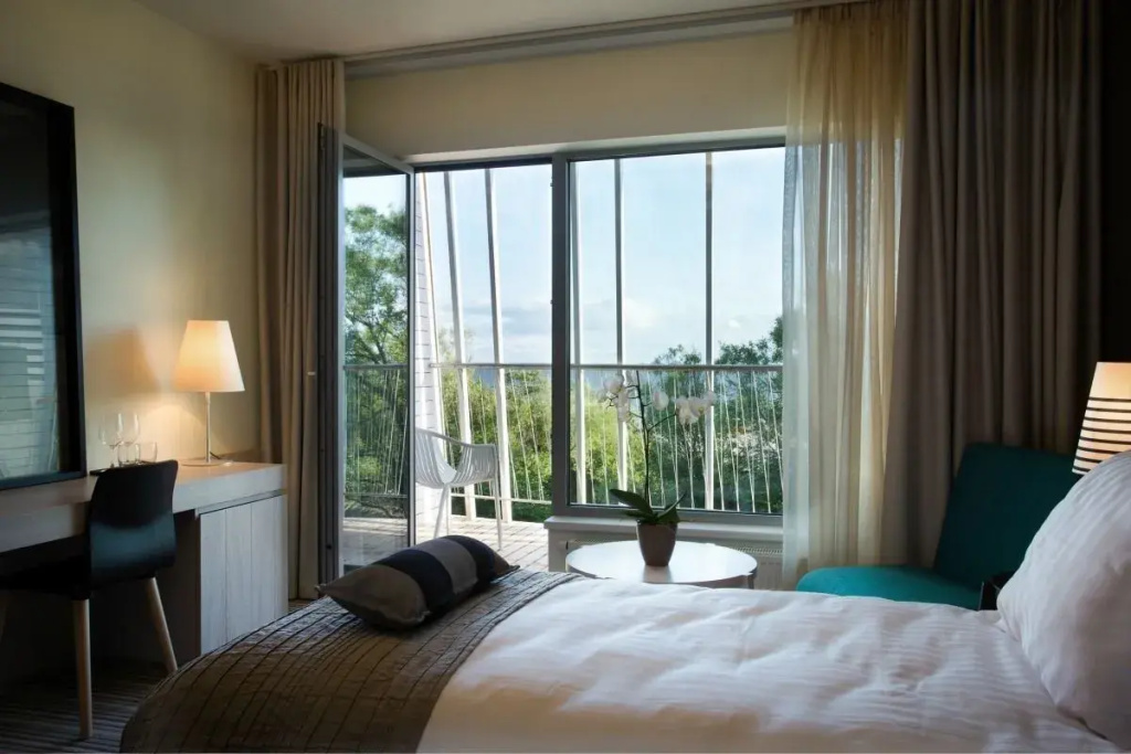 Superior room