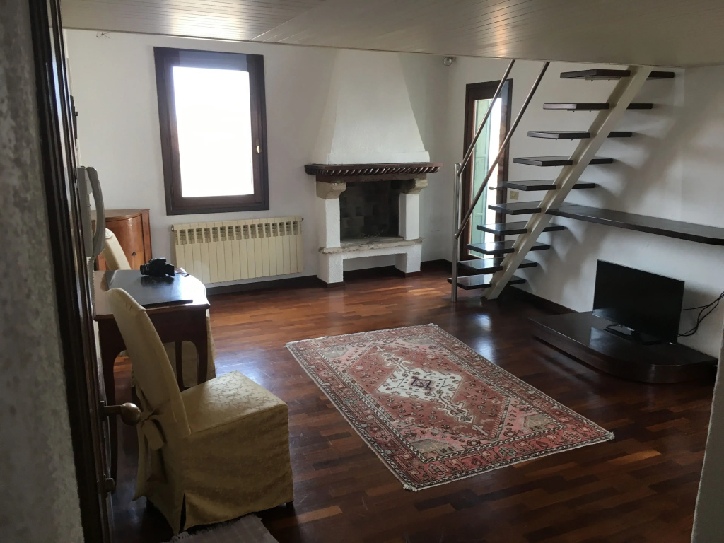 3 Bedrooms Apartment