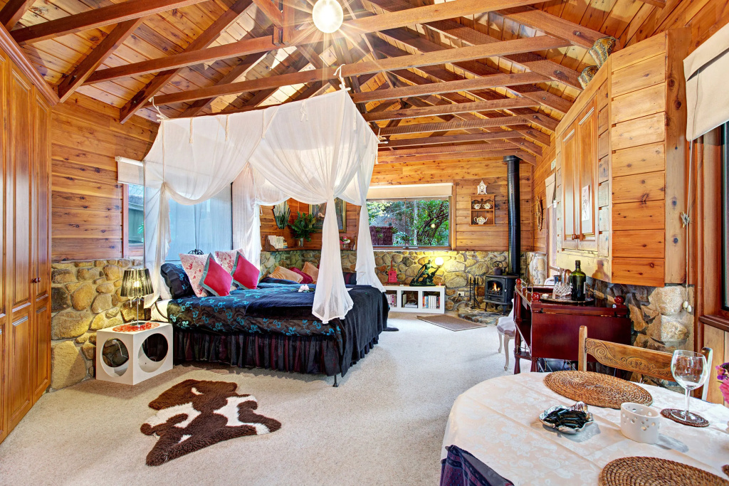 Double Cottage (full double bed)