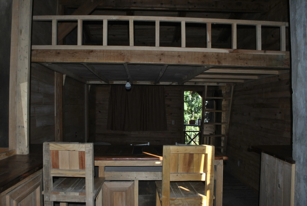 Economy room